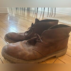 FC Men's Brown Leather Clark’s Chukka Boots men’s size 9!!